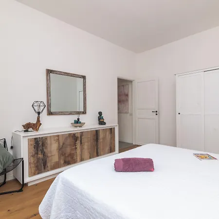 David House In The Center - Happy Apartment Olbia